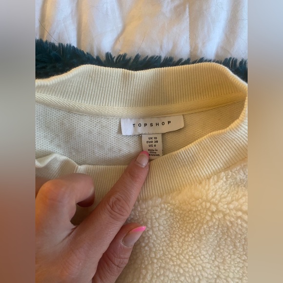 Sherpa/teddy crew neck sweater - Picture 2 of 3